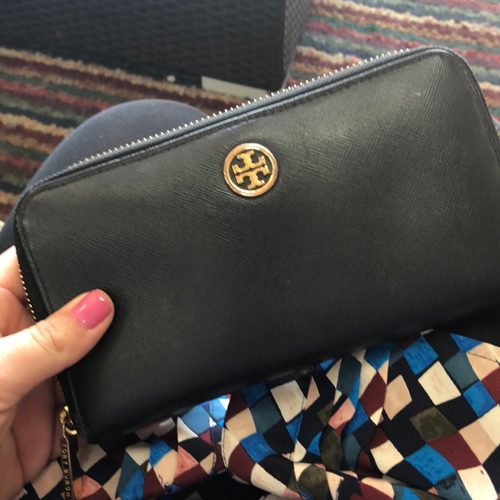 Tory Burch Black Leather Wallet